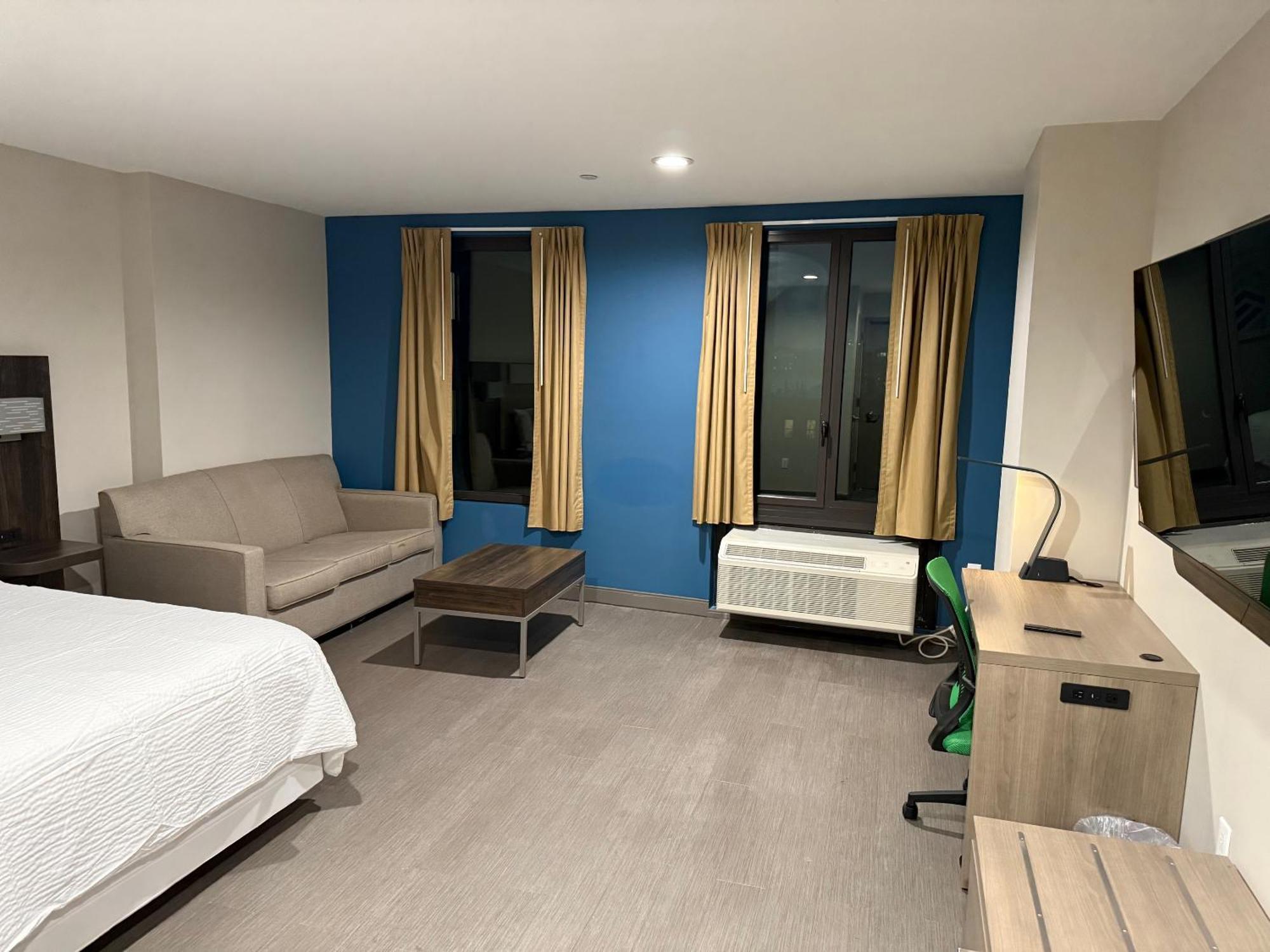 Holiday Inn Express & Suites New York Buitenkant foto