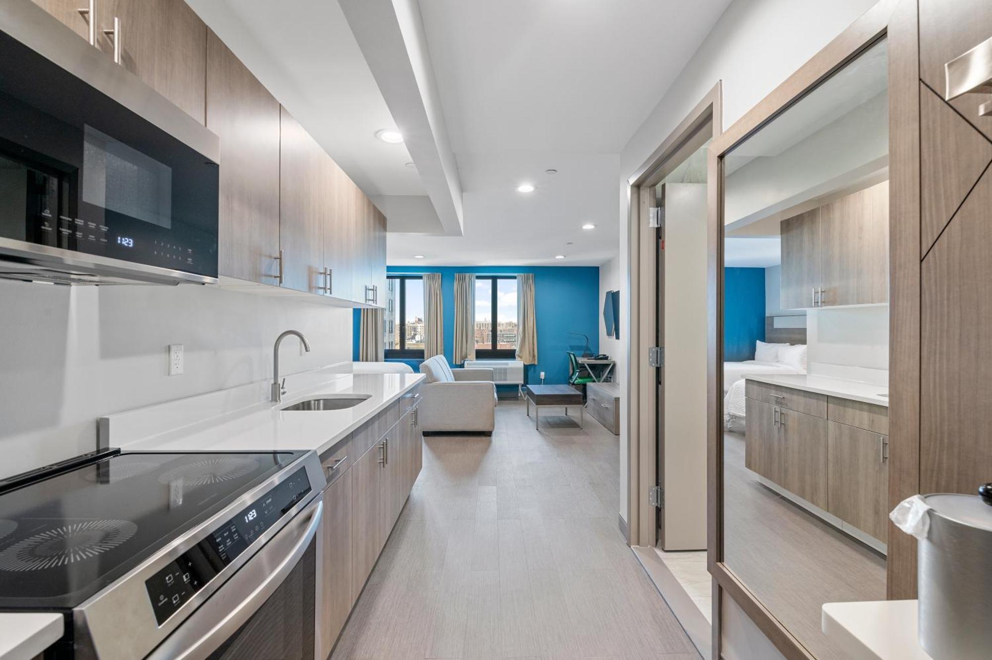 Holiday Inn Express & Suites New York Buitenkant foto