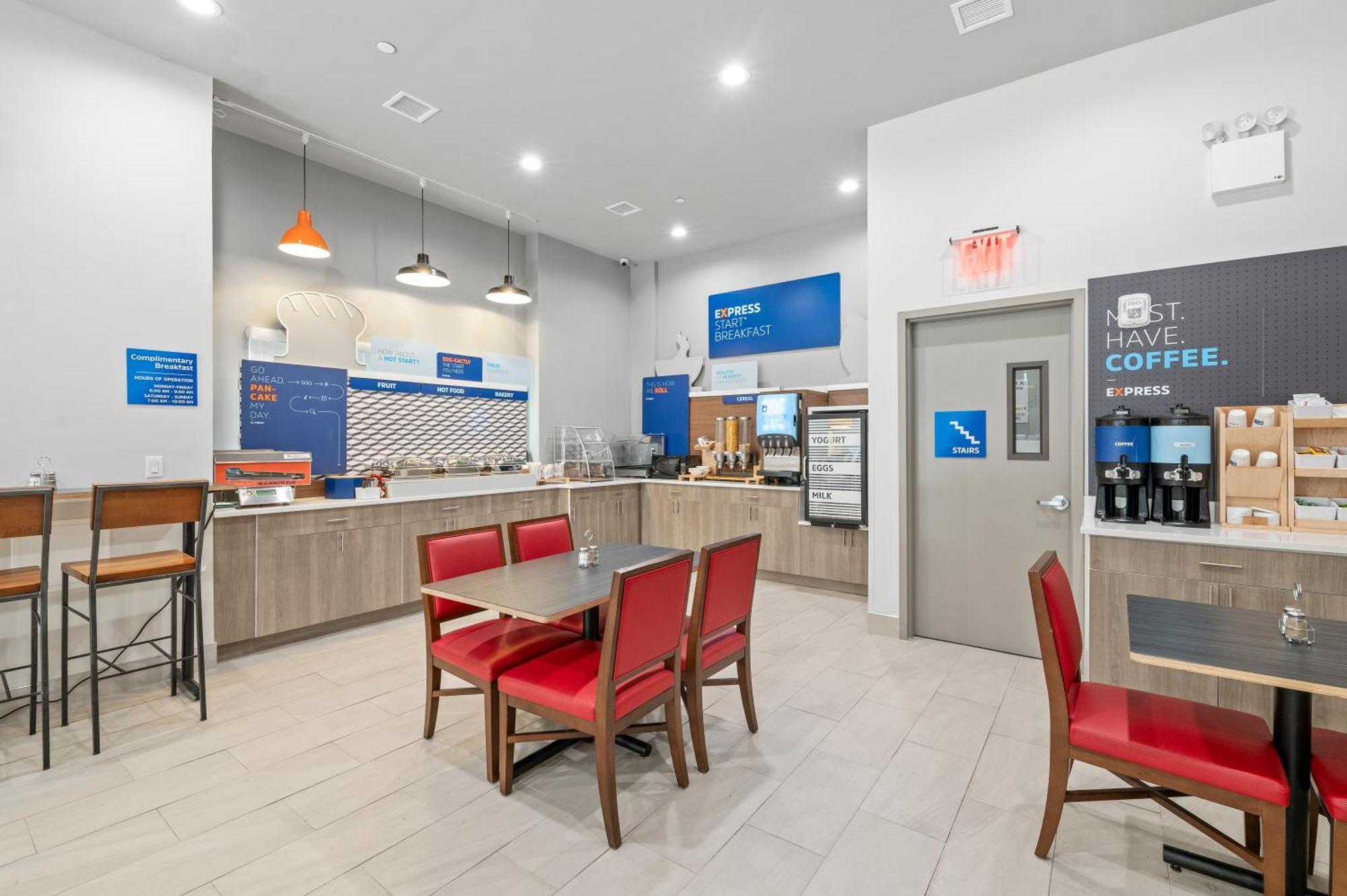 Holiday Inn Express & Suites New York Buitenkant foto